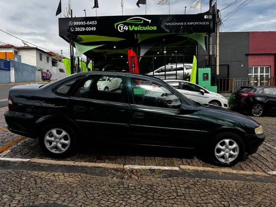 CHEVROLET VECTRA 2.0 MPFI GL 8V GASOLINA 4P MANUAL CHEVROLET VECTRA 2.0 MPFI GL 8V GASOLINA 4P MANUAL